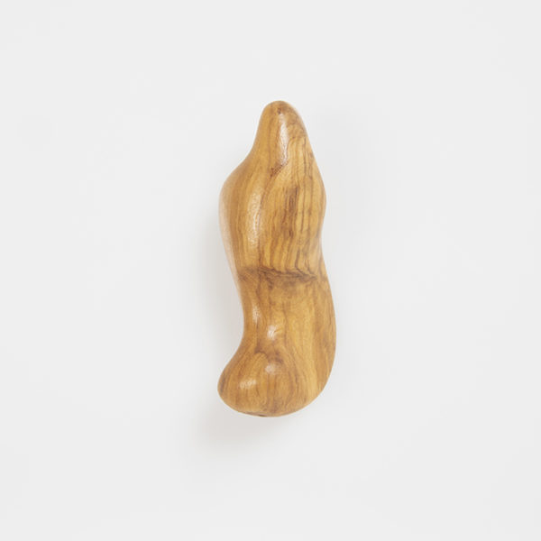 the-handheld-icon-maria-3-in-height-carved-in-centenary-olive-wood-2