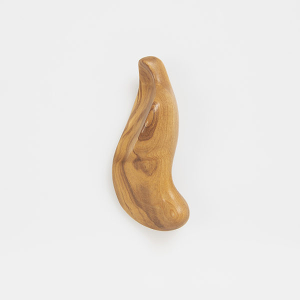 the-handheld-icon-maria-3-in-height-carved-in-centenary-olive-wood-3