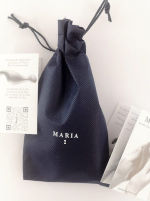 flyer-of-the-artwork-maria-cast-in-white-resin-5.5-inches-and-bag-blue-color