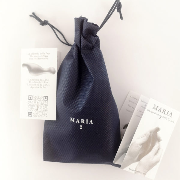 flyer-of-the-artwork-maria-cast-in-white-resin-5.5-inches-and-bag-blue-color